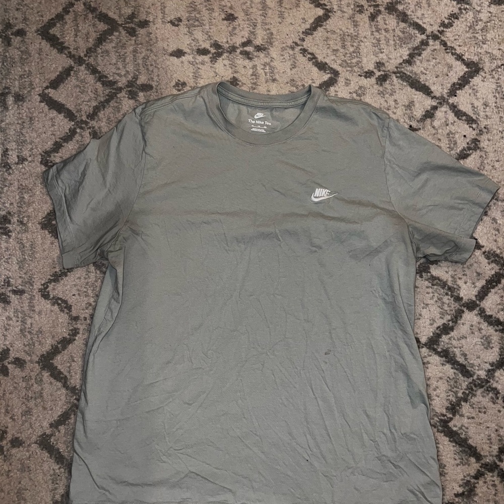 Nike Men's sage T-Shirt